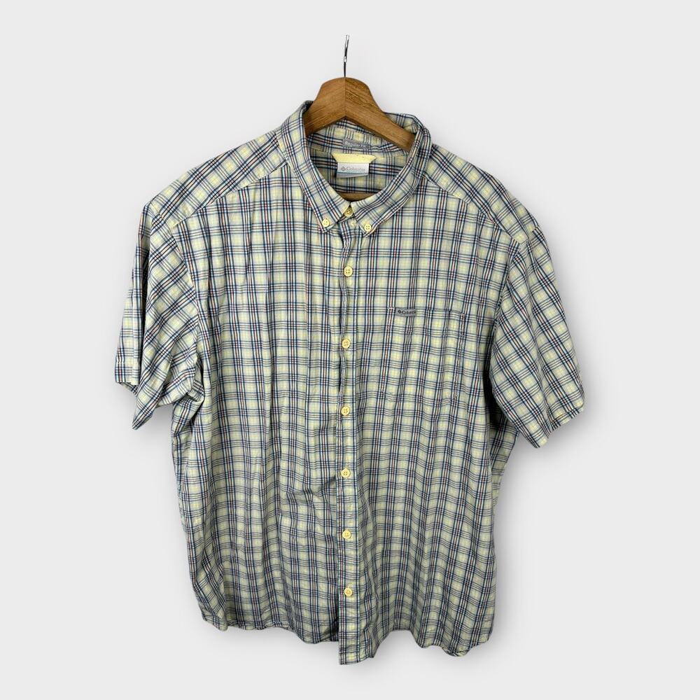 Columbia Mens size XL Regular Fit Short Sleeve Button Down Plaid Shirt